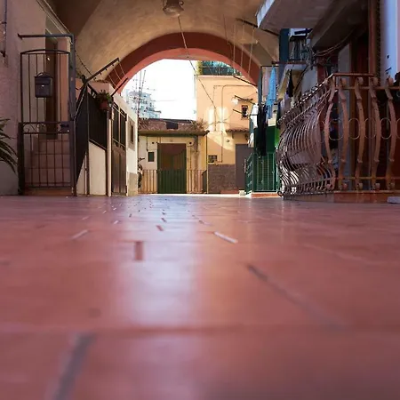 Neapolitan House נאפולי